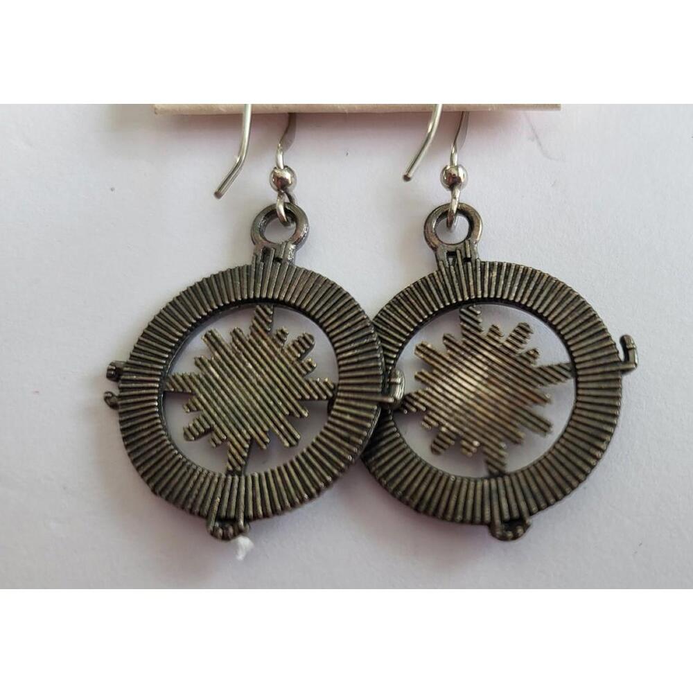 Compass Earrings - Picture 4 of 4